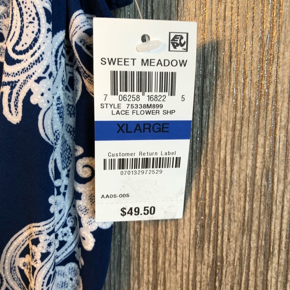 *NEW* INC tank top - Picture 5 of 5